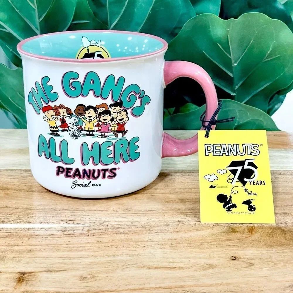 NWT Peanuts Snoopy & Friends “THE GANG’S ALL HERE” Green & White Jumbo 20 Oz Mug - Picture 3 of 12
